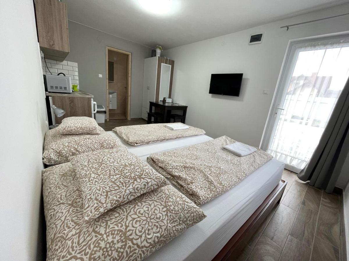 Freedom Apartman Morahalom Exterior photo